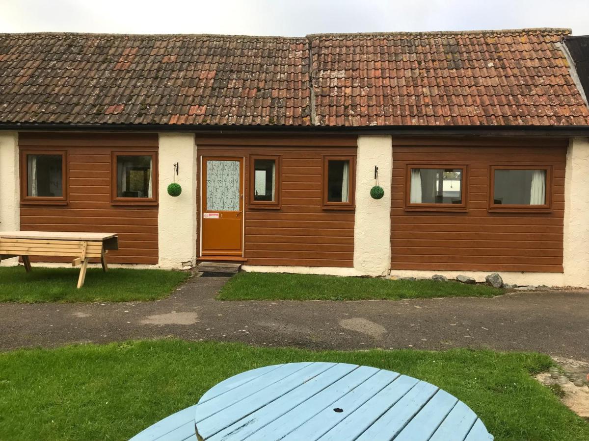 Court Farm Holiday Bungalows Ltd Уотчет Экстерьер фото